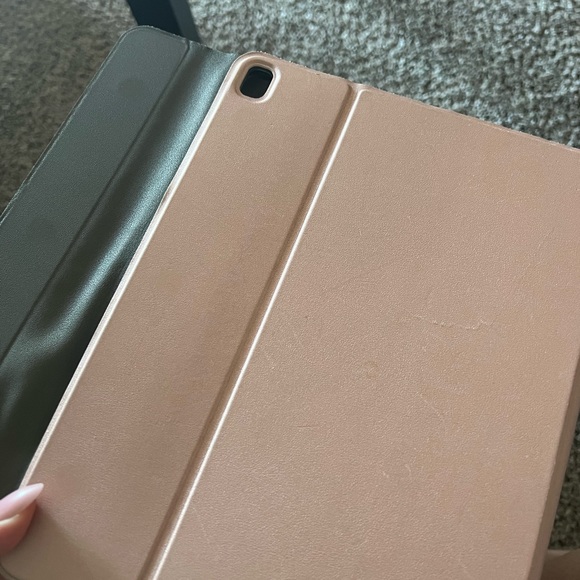 iPad 10.2 case - Picture 2 of 3